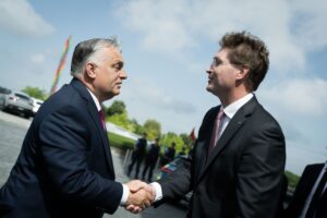 Viktor Orbán in Talks with CEO of Mercedes